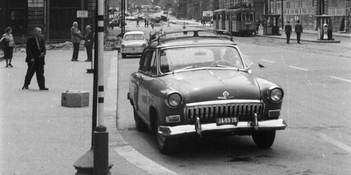 Hatvan évvel ezelőtt jelentek meg a Volga taxik a pesti utcán