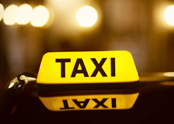 A BKIK közbenjárásával kezdődik meg a harc az illegális taxisok ellen