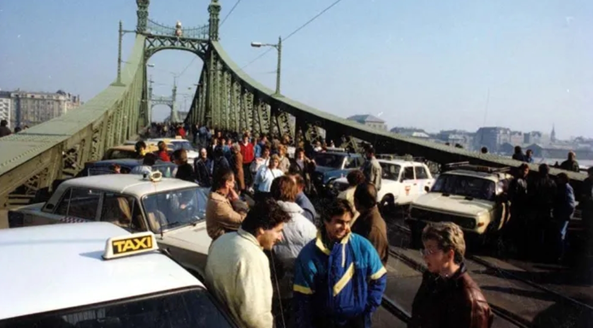 31 éve tört ki a taxisblokád, mert 56 forint lett a benzin (+videó)